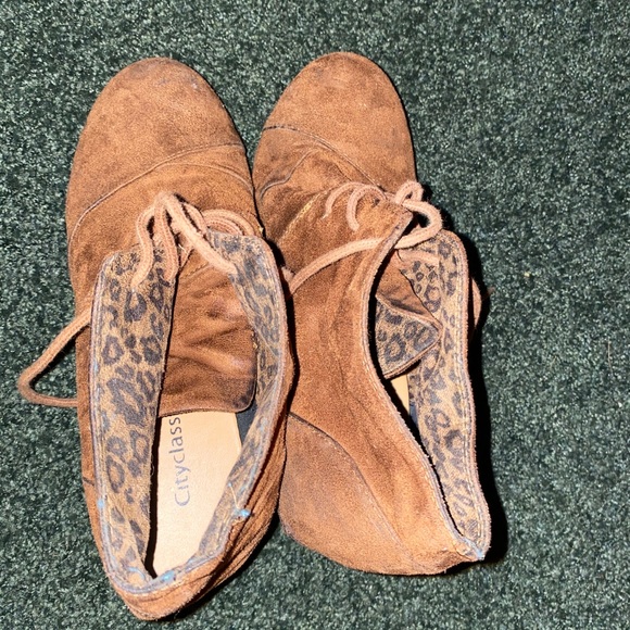 Fashionable Suede Boots with Heel - Picture 4 of 5